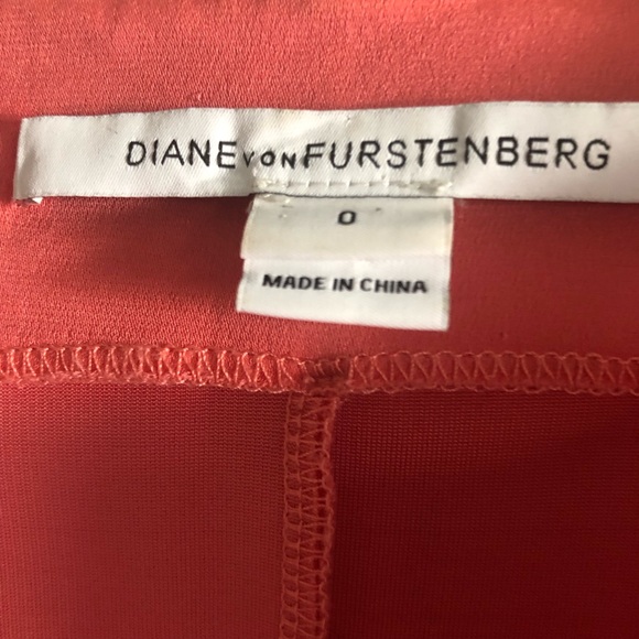 Diane von Furstenburg coral dress 0 - Picture 3 of 9